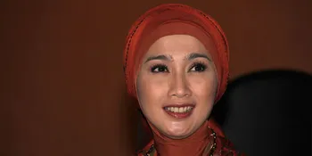 Berjilbab, Desy Ratnasari Syuting Pakai Wig