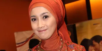 Desy Ratnasari: Jilbab Itu Pilihan