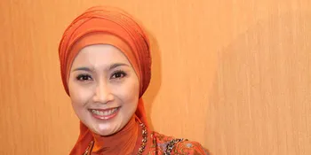 Berjilbab, Desy Ratnasari Lakukan Perubahan