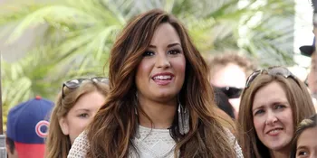 Demi Lovato Kembali ke Klinik Rehabilitasi?