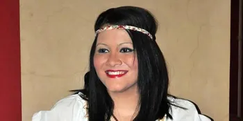 Melanie Subono Luncurkan 'CERITA SEGELAS KOPI'