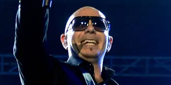 Pitbull Sulap Konser Jadi Dugem Massal