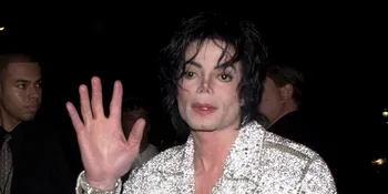 12 Track Michael Jackson Bakal Muncul di 'GLEE'