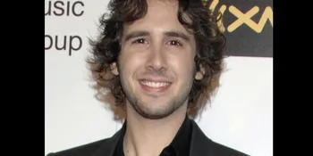 Josh Groban Diserang Buaya!