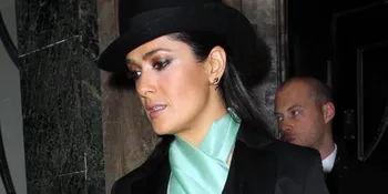 Salma Hayek: Tuhan, Beri Aku Dada Besar