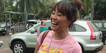 Pinkan Tak Khawatir Gejala 'Seleb Gaet Pemain Bola'