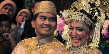 Intan Nuraini Bernyanyi di Resepsi Nindy - Azka