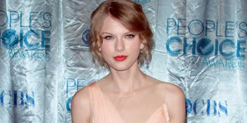 Happy 22nd Birthday, Taylor Swift!