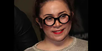 Melly Goeslaw Ingin Punya Hummer
