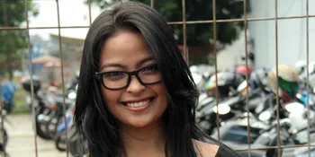 Jelang Konser Ultah Trans, Tantri Irit Bicara