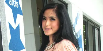 Jessica Iskandar - Bara Tampubolon Hanya Berteman?