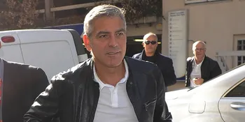 George Clooney Garap Kisah Smothers Brothers