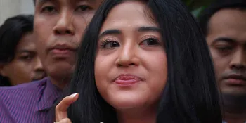 Dewi Perssik Pertimbangkan Tuntut Sutradara AGK
