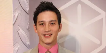 Tahun Baru, Mike Lewis Habiskan Bersama Keluarga