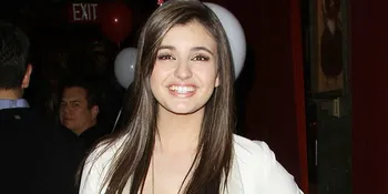 'Friday' Rebecca Black Bakal Di-remake