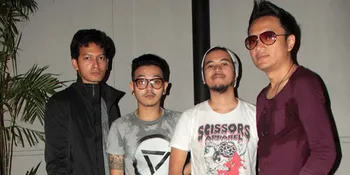 Taktik Garasi Mengikat Fans Adalah...