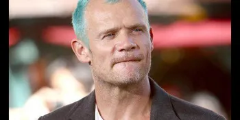 Flea Red Hot Chili Peppers Jago Main Catur