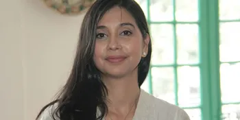 Rahasia Awet Langsing Ala Ayu Azhari