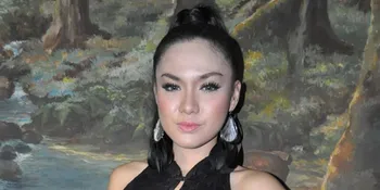 Vicky Shu: Seksi Itu Angelina Jolie