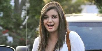 Rebecca Black Masuk Year in Review Twitter