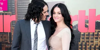 Tak Puas di Ranjang, Alasan Cerai Russell - Katy?