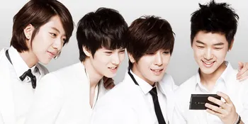 Promotor CN Blue Dituntut Pembeli Tiket