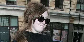 Adele Terlama di Puncak U.K. Album Chart