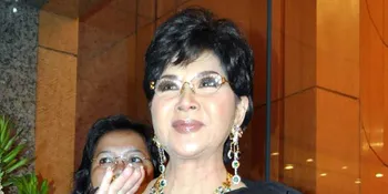 Mendung, Titiek Puspa Pilih di Rumah