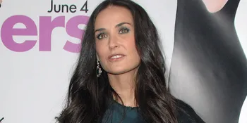 Demi Moore Pacari Brondong Lagi?