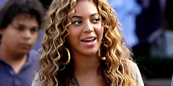 Beyonce Jadi Desainer Barack Obama