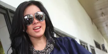 Setelah Jorge Lorenzo, Syahrini Ingin Sambut Brad Pitt