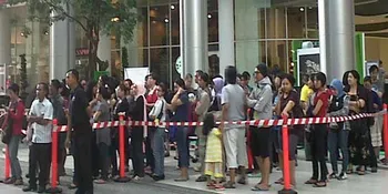 Hujan, Tiket NKOTB-SB Tetap Diserbu