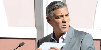 Gara-Gara Golden Globe Clooney Berhenti 'Minum'?