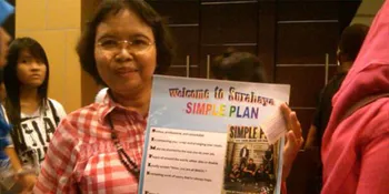 Konser di Surabaya, Simple Plan Disambut Ibu-Ibu!