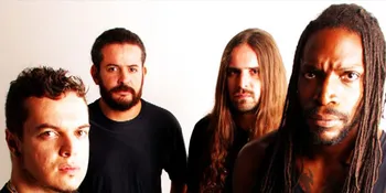 Nenek Wafat, Konser Sepultura Ditunda