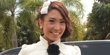 Ayu Dewi Gandeng Pacar Baru?