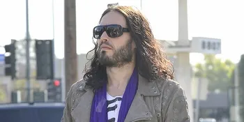 Russell Brand Jadi Pebisnis Hantu