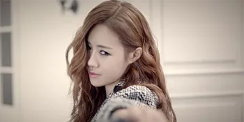 Darah Pink di 'MV Hit U' Dal Shabet