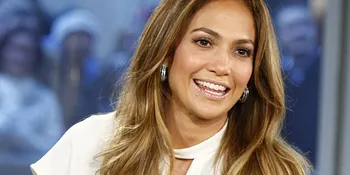 Rindu Seseorang, J-Lo Sembunyi dan Menangis
