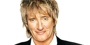 Penonton Ngantri di Konser Rod Stewart