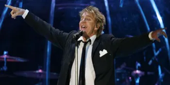 Konser Rod Stewart Bangkitkan Romansa Nostalgia