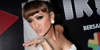 Jupe: Adegan Panas? Yes! Ciuman? BIG NO!