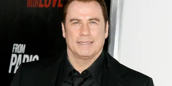 John Travolta Sumbangkan Jet Pribadi