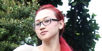 Yenny Anggraeny Jalan Berdua Dengan Norman