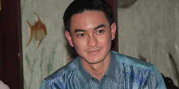 Aldi Punya Foto Istrinya Pakai Lingerie Bersama Zumi Zola