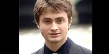 OMG! Daniel Radcliffe Salaman Sambil Buang Air