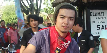 Valentine, Nicky Tirta Dinner Bareng Saudara Kembar