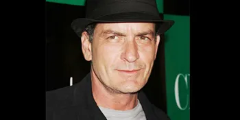 Charlie Sheen Dapat Peringatan Dari Warner Bros