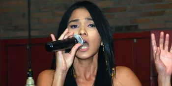 Cerai, Nova Eliza Bantah Adanya KDRT