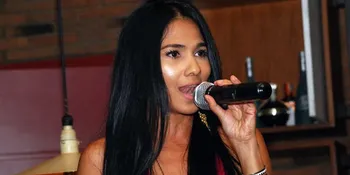 Anak Nova Eliza Tak Terpengaruh Perceraian